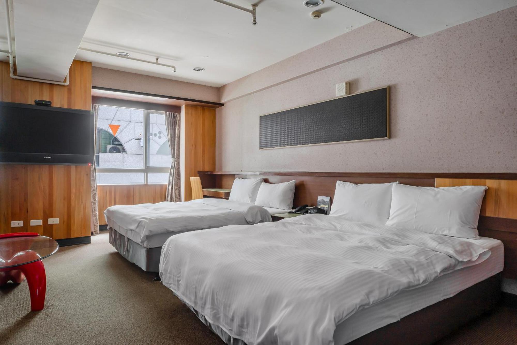 Check Inn Express Taichung Fengchia Exterior foto